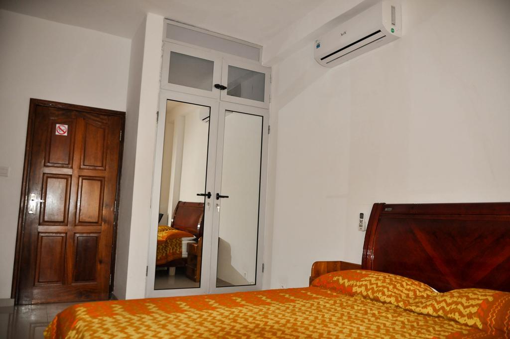 Guest House Lumen Lomé Dış mekan fotoğraf